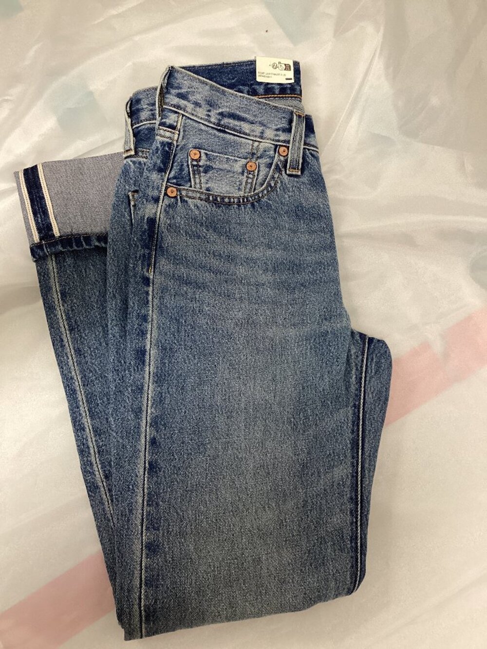 Levi's 501 Original High Rise Fitted Straight Leg 24x32 (Previously Owned)
